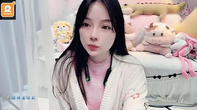 AKiKi711 online show from 10.09.25