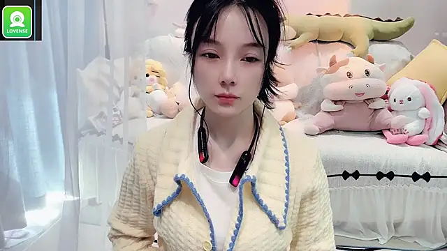 AKiKi711 online show from 11.02.25