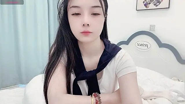 AKiKi711 online show from 04.17.26