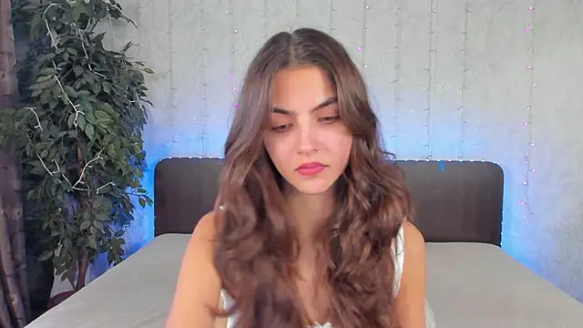 Milana Crystal  online show from 12.06.24