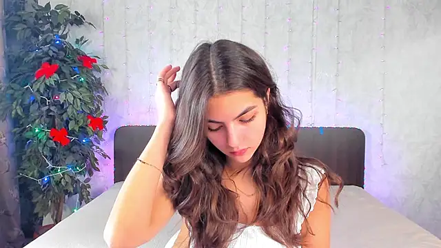 Milana Crystal  online show from 12.19.24