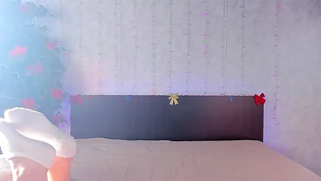 Milana Crystal  online show from 01.05.25