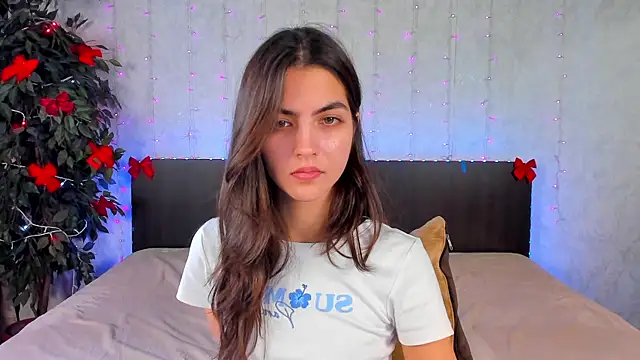 Milana Crystal  online show from 01.13.25