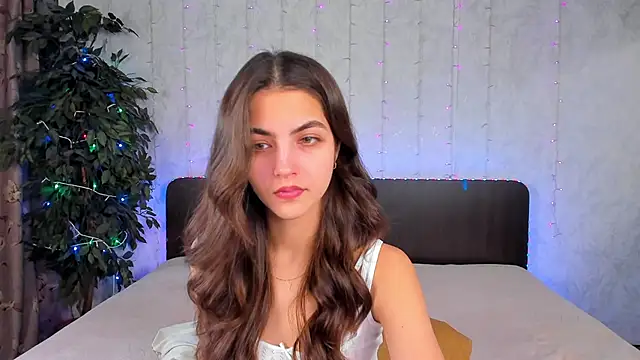 Milana Crystal  online show from 02.02.25