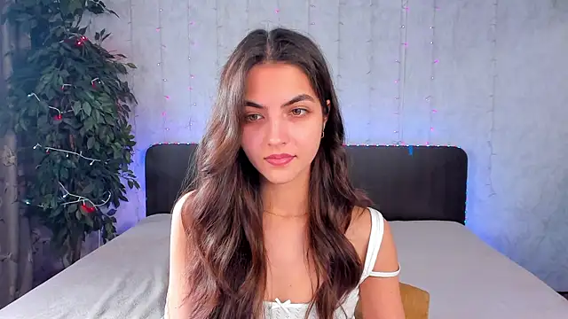 Milana Crystal  online show from 02.02.25