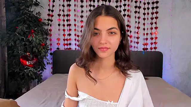 Milana Crystal  online show from 02.20.25