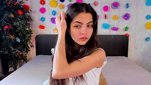 Milana Crystal  online show from 03.20.25