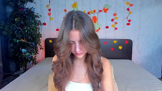 Milana Crystal  online show from 11.13.25