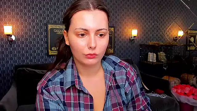 Snapshot of _extraterrestrial_ chatting on 10.18.25 extraterrestrial online show from 10.18.25