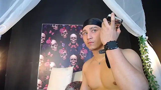francesco evan online show from 01.10.25