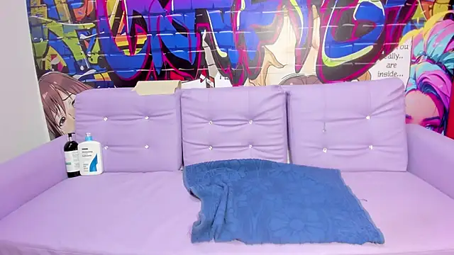 Snapshot of jessi_and_boy chatting on 10.13.25 jessi and boy online show from 10.13.25