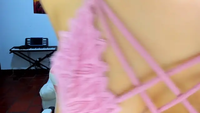 jessi and boy online show from 11.22.25