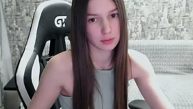 MissMiaCutie online show from 02.21.25