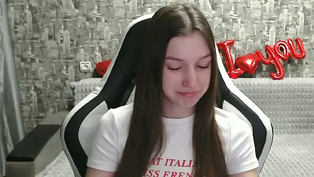 MissMiaCutie online show from 03.11.25