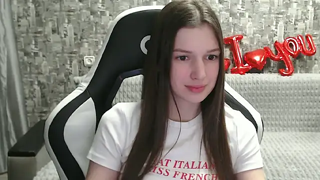 MissMiaCutie online show from 03.11.25