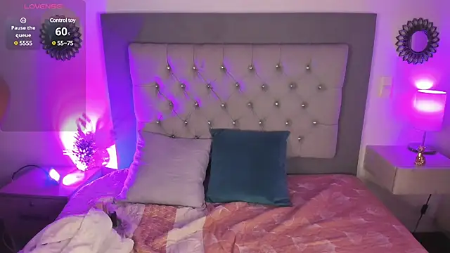 Kylie2211 online show from 02.24.25