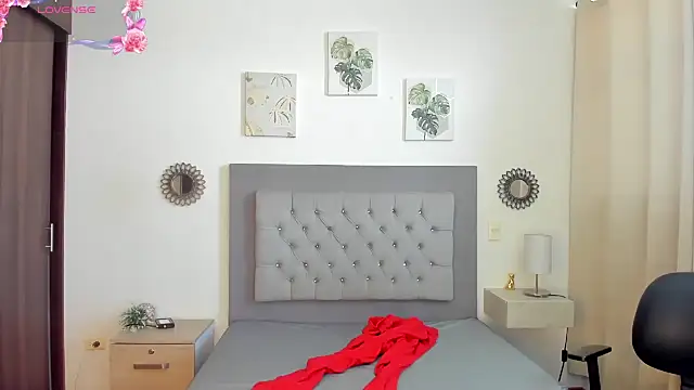 Kylie2211 online show from 10.02.25