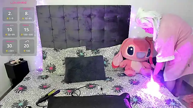 Kylie2211 online show from 10.29.25