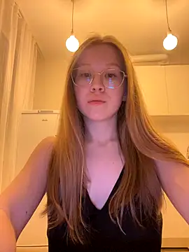 Eva Weyne online show from 09.28.25