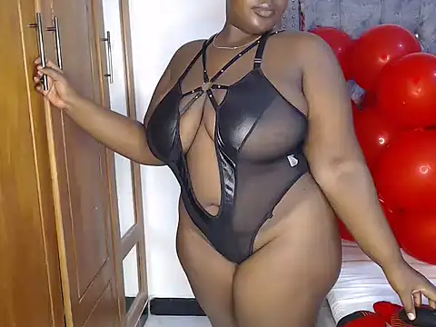 Snapshot of chococreamie chatting on 02.17.25 chococreamie online show from 02.17.25