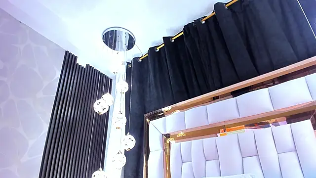 SarayRoyse online show from 02.17.26