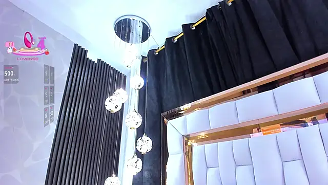 SarayRoyse online show from 04.08.26