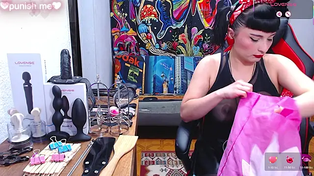 leah  smiith online show from 02.26.26