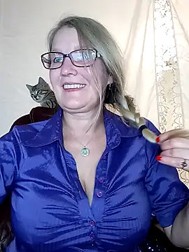 Snapshot of irinamaux chatting on 01.06.25 irinamaux online show from 01.06.25
