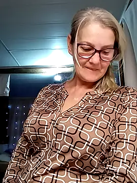 irinamaux online show from 10.09.25