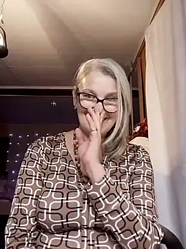 irinamaux online show from 11.08.25