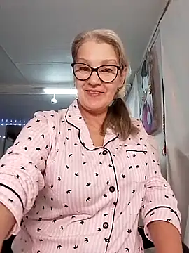 irinamaux online show from 11.18.25