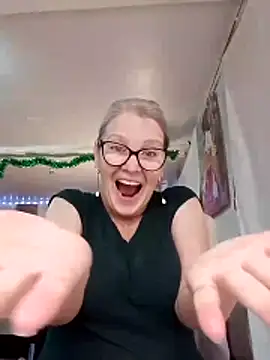 irinamaux online show from 12.02.25