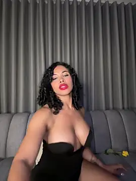 Snapshot of Brunettexio chatting on 03.07.25 Brunettexio online show from 03.07.25