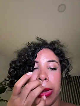 Snapshot of Brunettexio chatting on 03.07.25 Brunettexio online show from 03.07.25