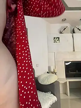 Bella Suns online show from 02.11.25