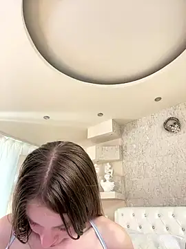 Bella Suns online show from 03.18.25