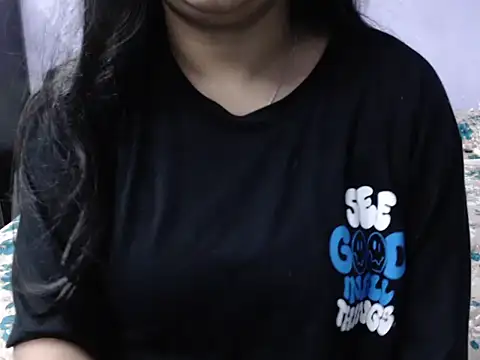 Snapshot of Freya_nia chatting on 10.07.25 Freya nia online show from 10.07.25