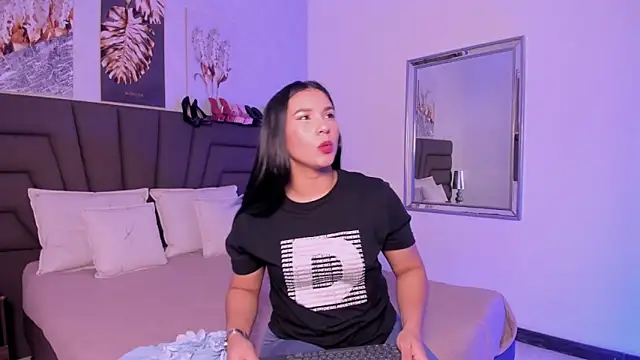 Sofi Perez  online show from 03.02.26