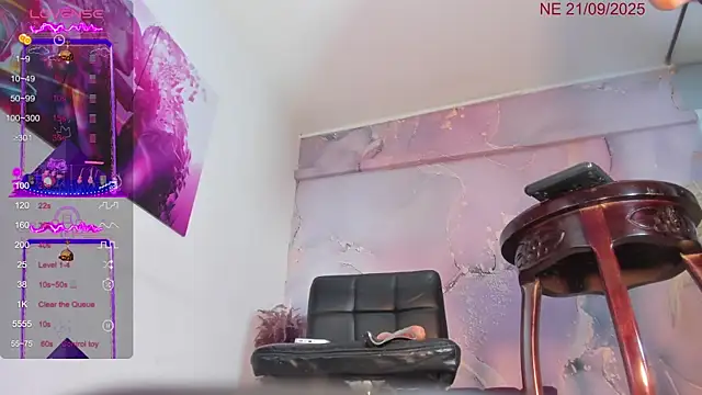 VALERIAQUEENTS online show from 09.21.25