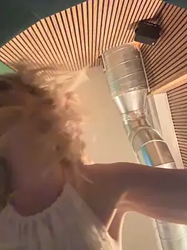 Snapshot of LexyGold chatting on 10.23.25 LexyGold online show from 10.23.25