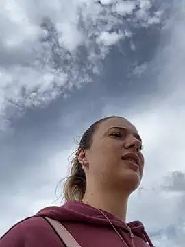 Snapshot of LexyGold chatting on 10.26.25 LexyGold online show from 10.26.25