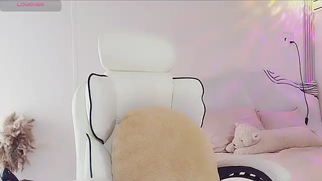 Snapshot of Luli-bae chatting on 09.26.25 Luli-bae online show from 09.26.25