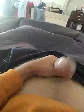 modelturanist27 online show from 10.31.25