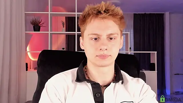 Snapshot of sunnyburn_boy chatting on 06.19.26 sunnyburn boy online show from 06.19.26