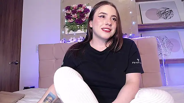 Snapshot of Linaa_morris chatting on 12.10.24 Linaa morris online show from 12.10.24