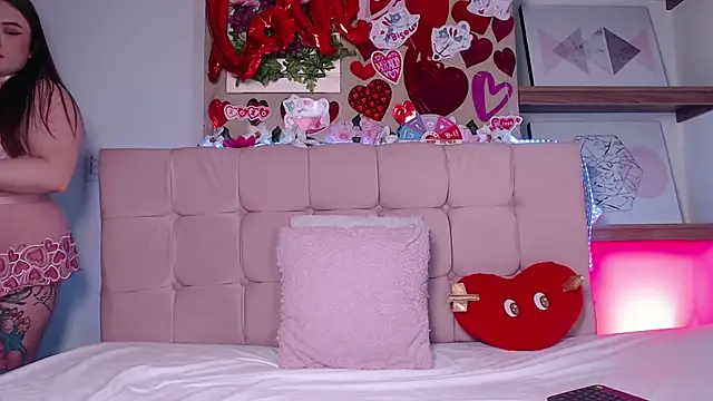 Snapshot of Linaa_morris chatting on 02.16.25 Linaa morris online show from 02.16.25