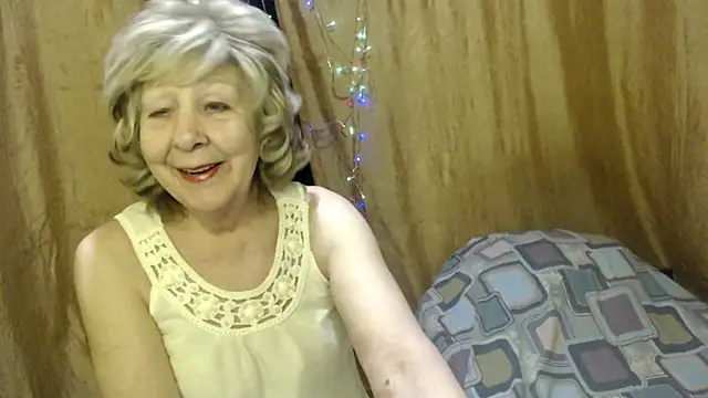 Snapshot of _Estelitta_5 chatting on 01.12.25 Estelitta 5 online show from 01.12.25