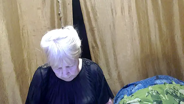 Snapshot of _Estelitta_5 chatting on 02.06.25 Estelitta 5 online show from 02.06.25