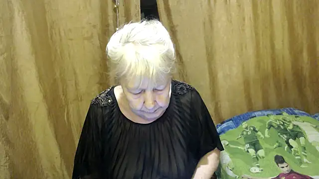 Snapshot of _Estelitta_5 chatting on 02.08.25 Estelitta 5 online show from 02.08.25