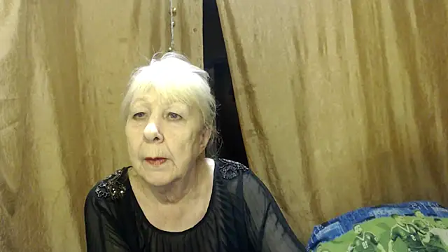 Snapshot of _Estelitta_5 chatting on 02.08.25 Estelitta 5 online show from 02.08.25